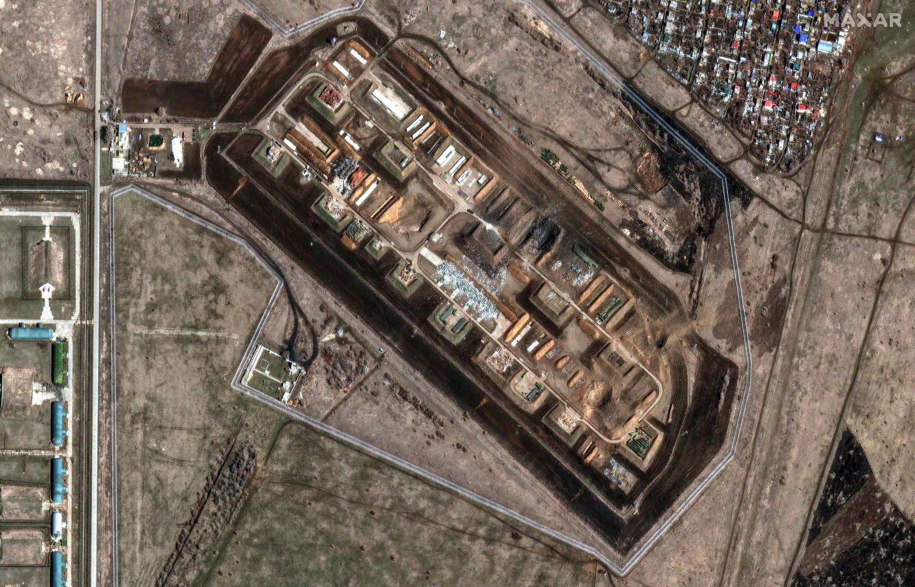 03_ammunition_depot_after_attack_engels_airbase_saratov_russia_21march2025_wvl1.jpg