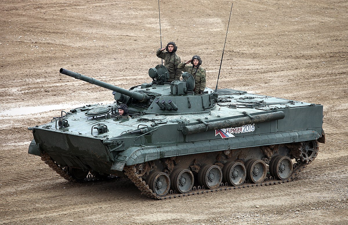 1200px-Army2016demo-011.jpg