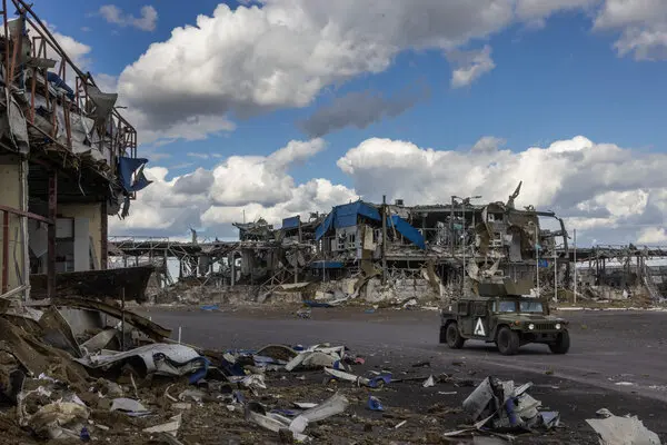21ukraine-attack-tlhb-articleLarge.webp