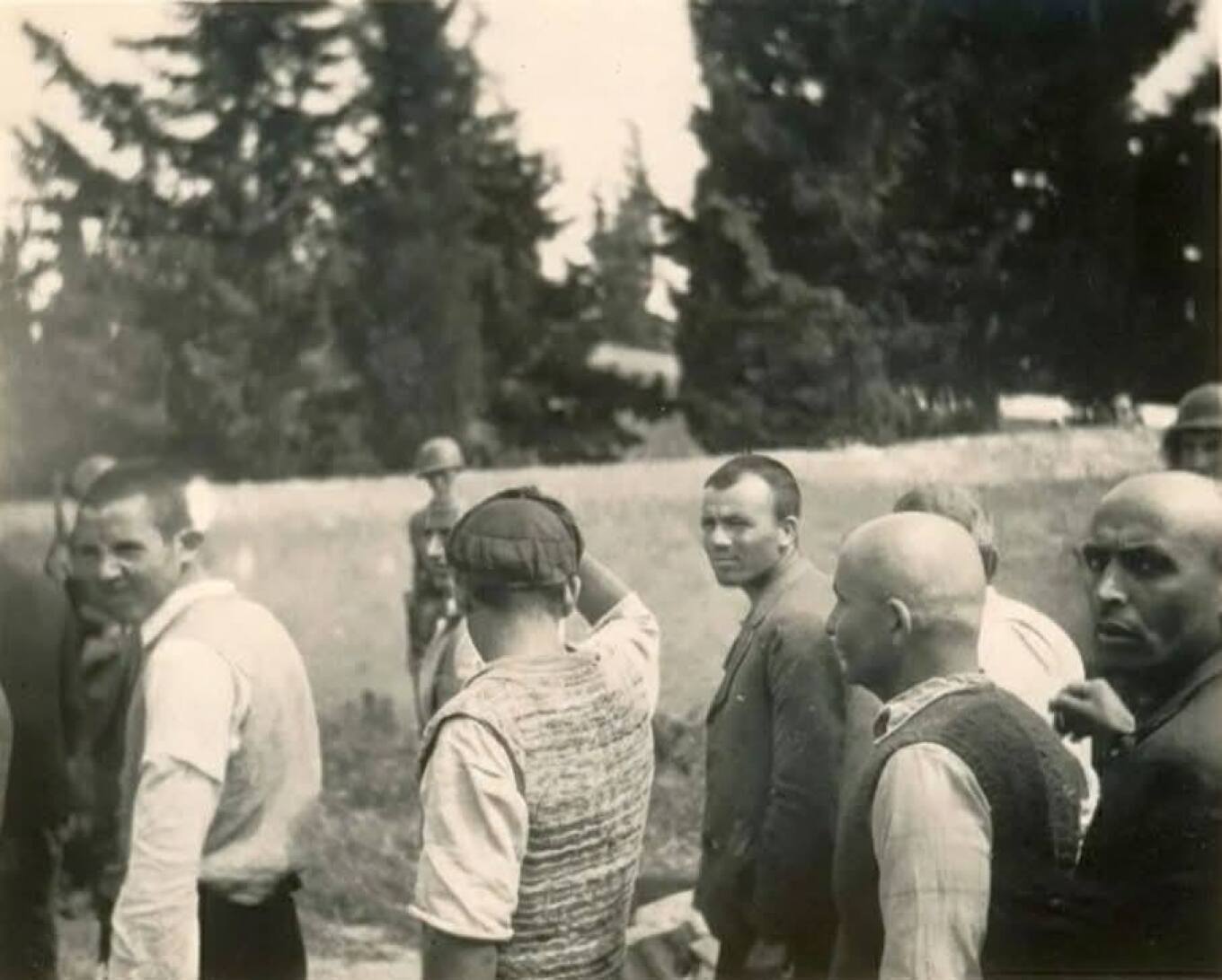 HBNoke5bsAAZ4on.jpg