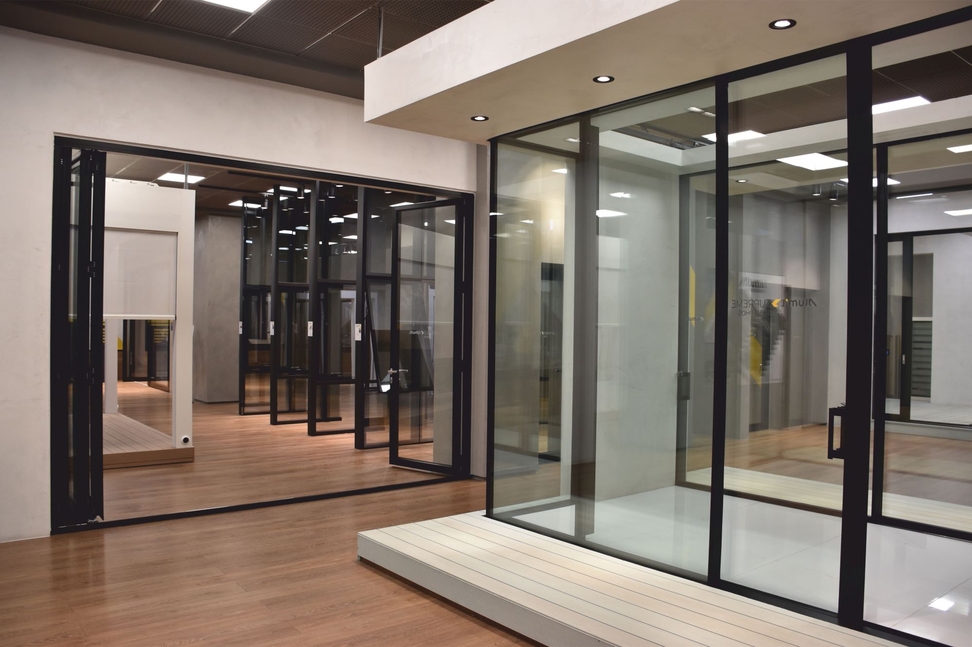 Showroom_Efkarpia.jpg