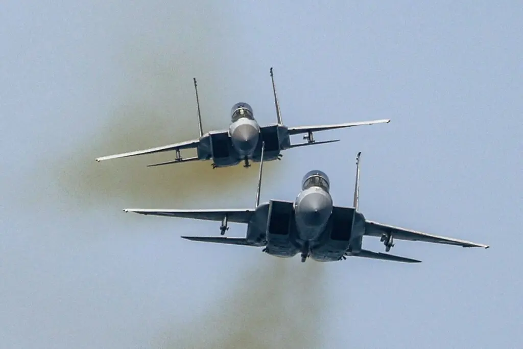 airplanes.webp