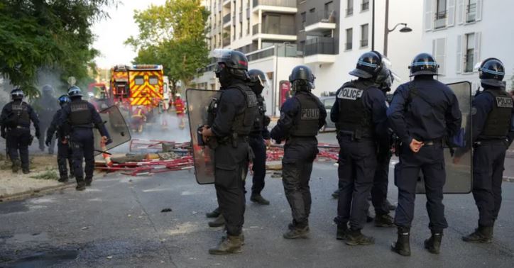 french_police_b.JPG