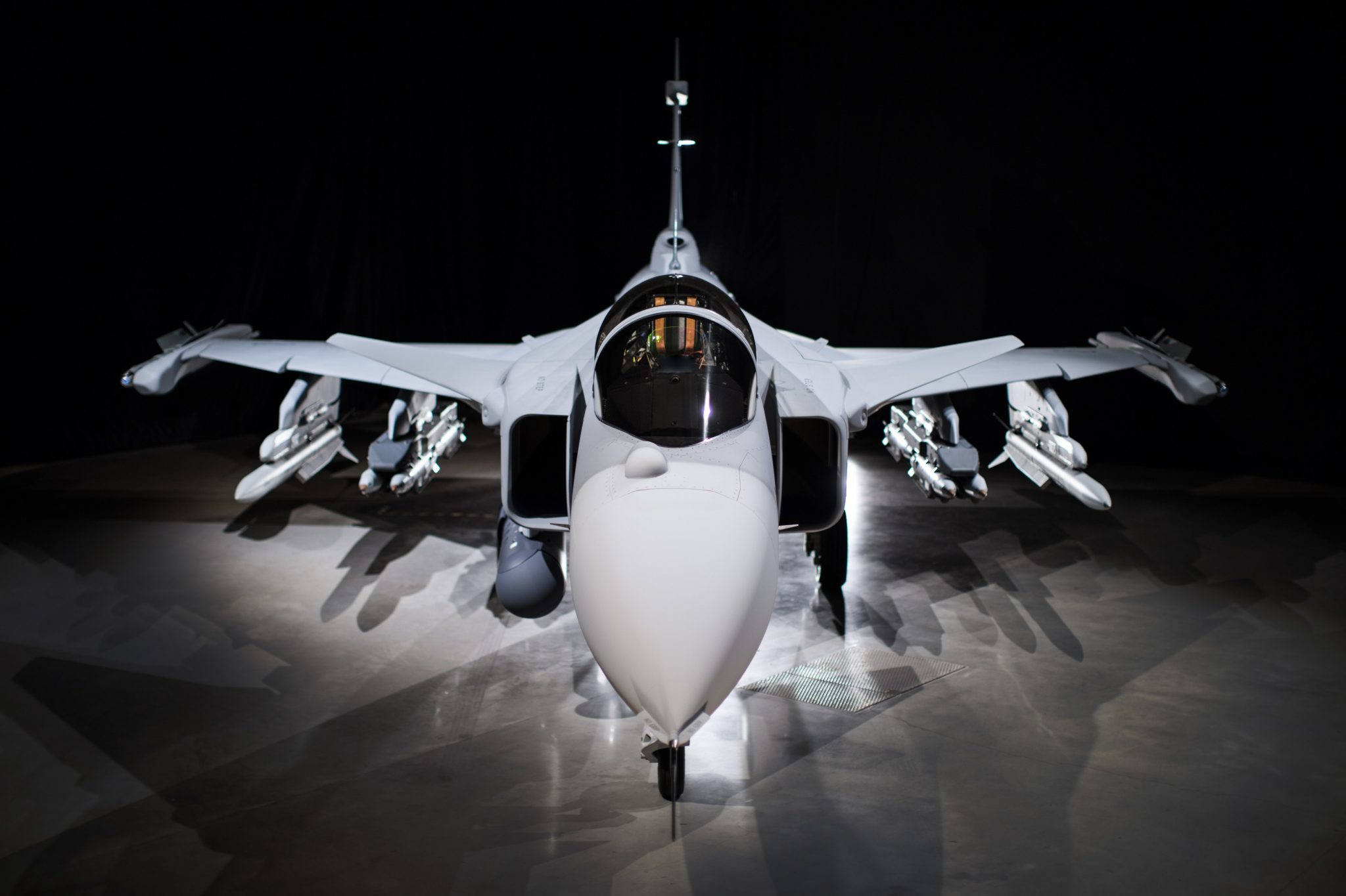 gripen_e_180516-2048x1365.jpg