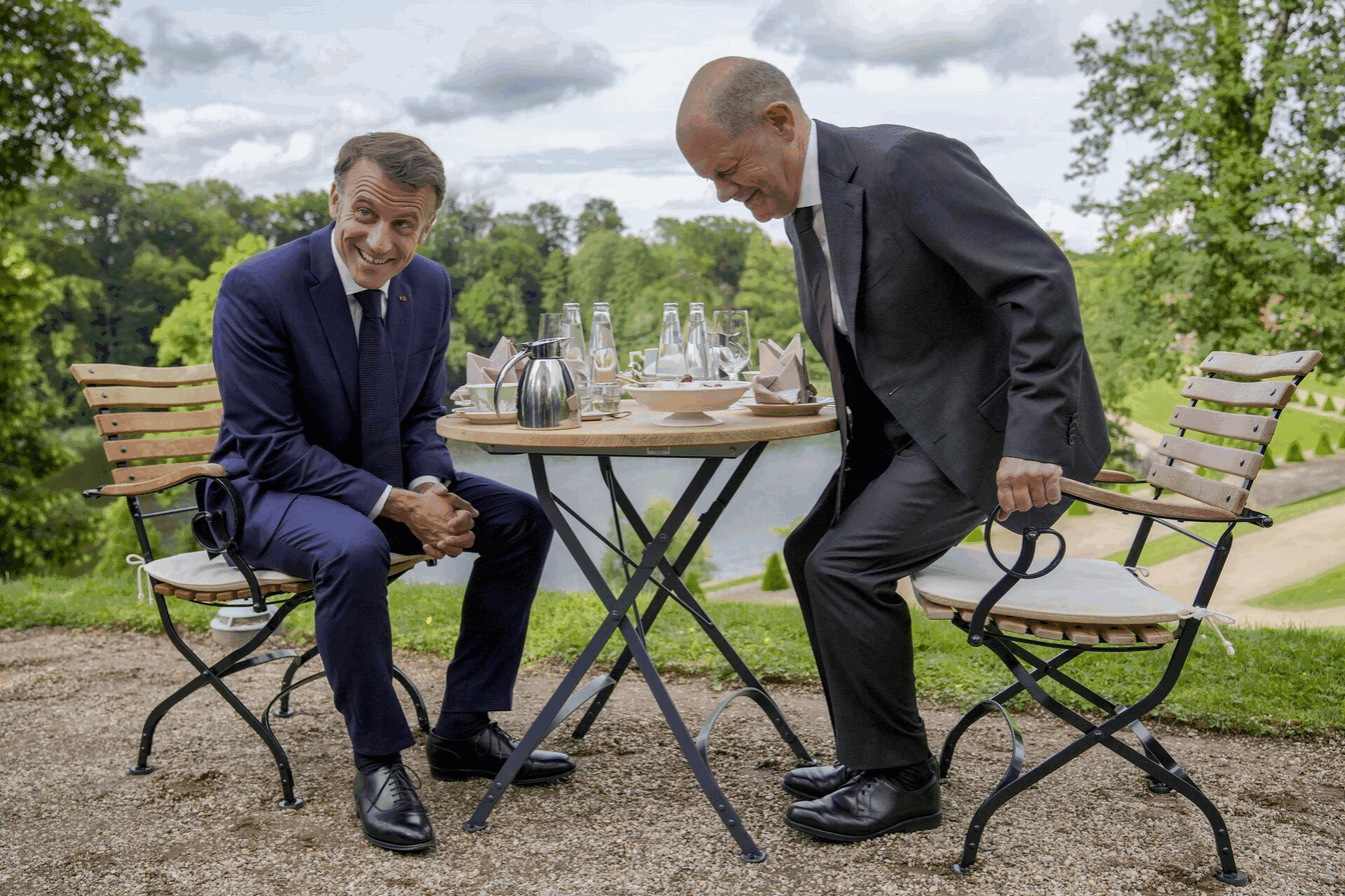 macron_2_1.png