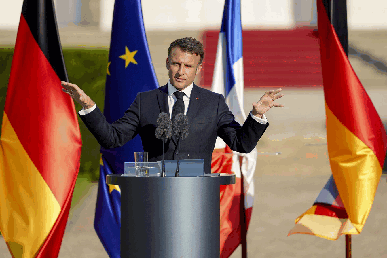 macron_3.png
