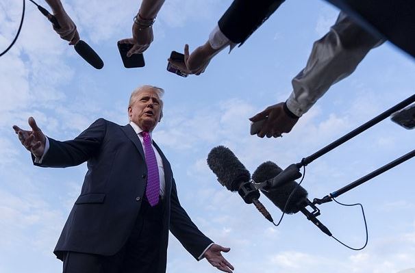 trump_press.JPG