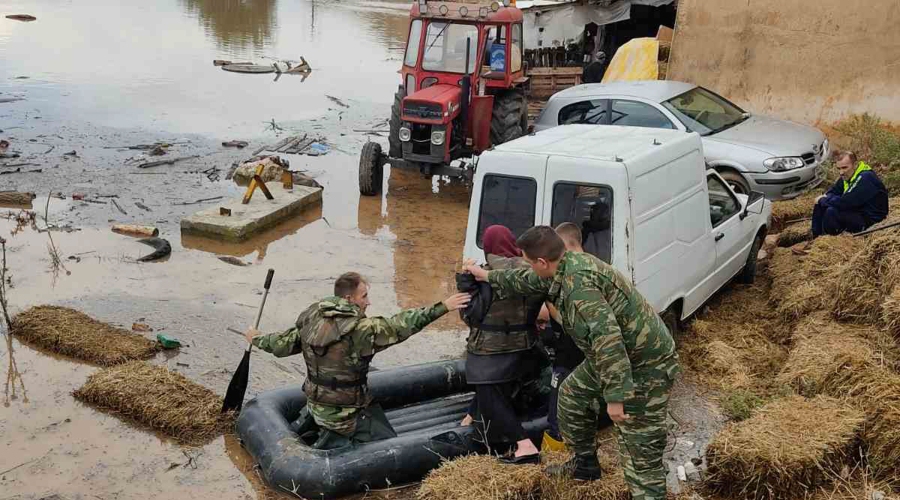 ΑΠΕΓΚΛΩΒΙΣΜΟΣ ΠΟΛΙΤΩΝ ΣΤΟ ΧΩΡΙΟ ΒΛΟΧΟΣ ΚΑΡΔΙΤΣΑΣ. Πέμπτη 7 Σεπτεμβρίου 2023 (ΓΡ. ΤΥΠΟΥ ΓΕΕΘΑ / EUROKINISSI)