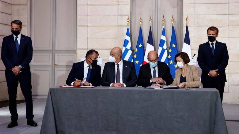Mitso_Macron1.jpg