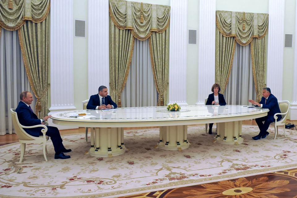 vladimir-putin-viktor-orban-makri-trapezi.jpg.webp