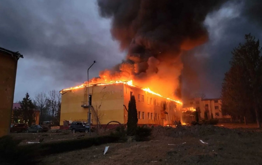 Η Ουκρανία έχασε την πρόσβαση στην Αζοφική Θάλασσα, σφίγγει τη Μαριούπολη η ρωσική «τανάλια» - 80 νεκροί στο Μικολάεφ